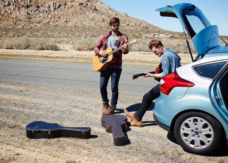 on-the-road-guitar